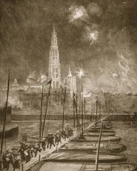 Flüchtlinge aus Antwerpen überqueren die Pontonbrücke über die Schelde